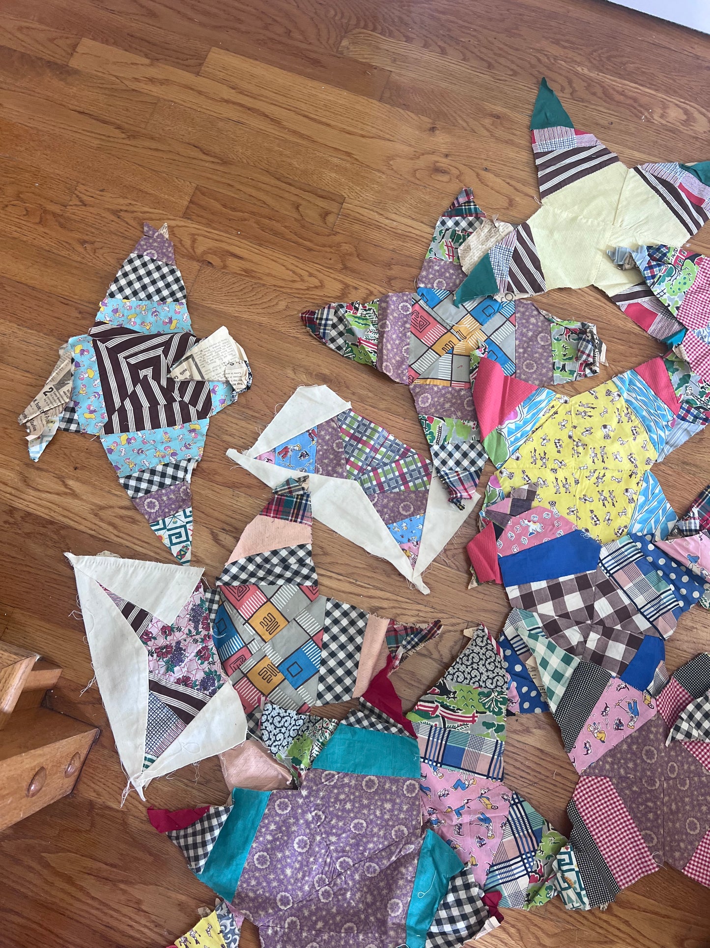 19 Vintage Patchwork Star Quilt Blocks + 5 Unfinished | 21” Large Scrap Quilt Stars | 1950s Newspaper Backing