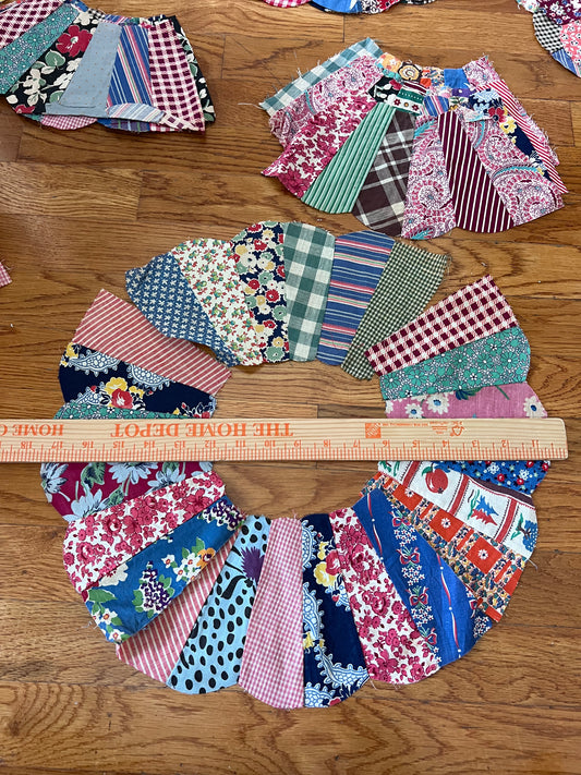 Vintage Hand-Sewn Dresden Plate Quilt Blocks – 160 Pieces / 40 Sets